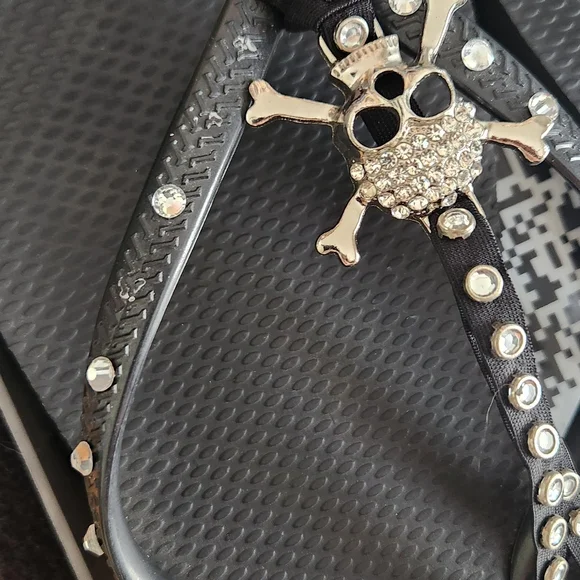 Skull Embellished Black Flip Flops - Picture 3 of 8